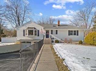 86 Rivervale Rd, Park Ridge, NJ 07656