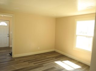 422 Pine St, Ripon, CA 95366