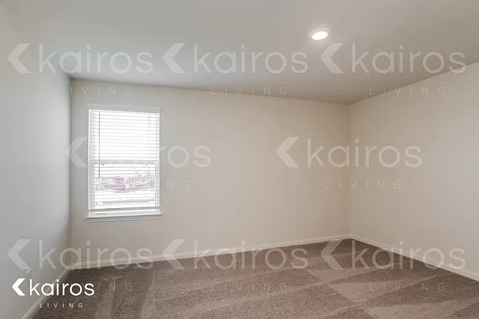 10730 Hillside Creek Dr — Photo 9