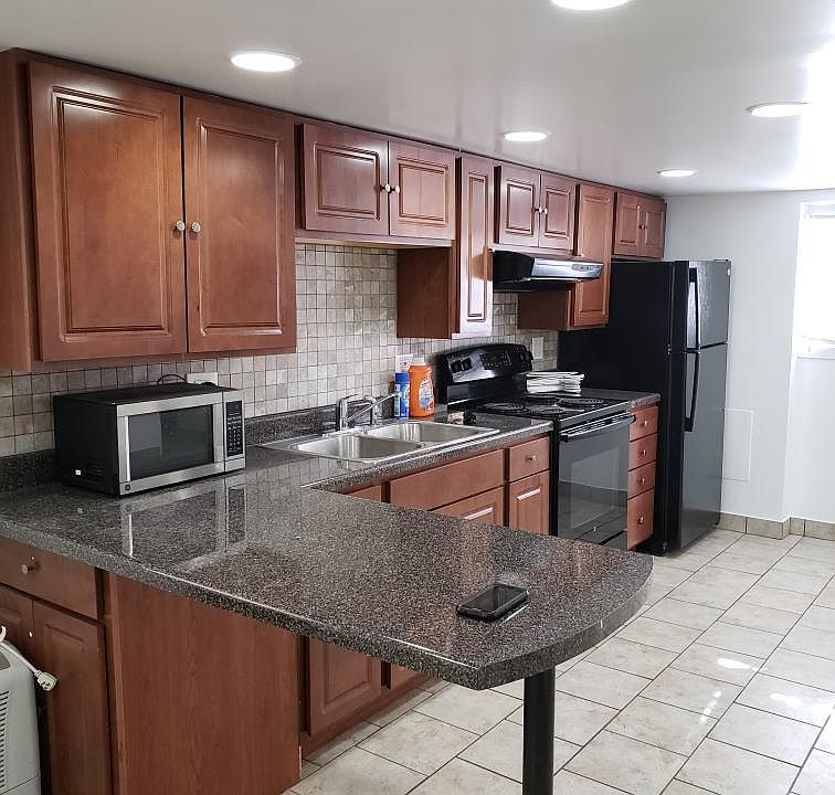1st image of 4924 W Parker Ave #G