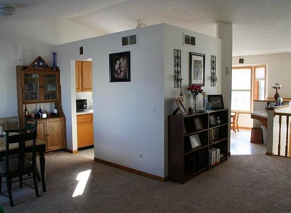 3rd image of 18542 Edgewood Ct