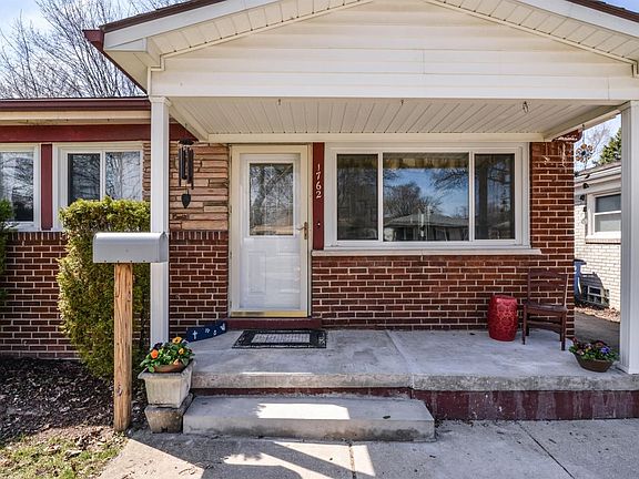 3rd image of 1762 Regene St