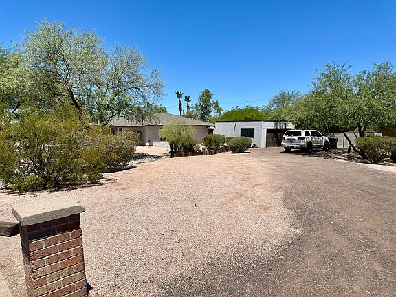 4th image of 5634 E Wilshire Dr