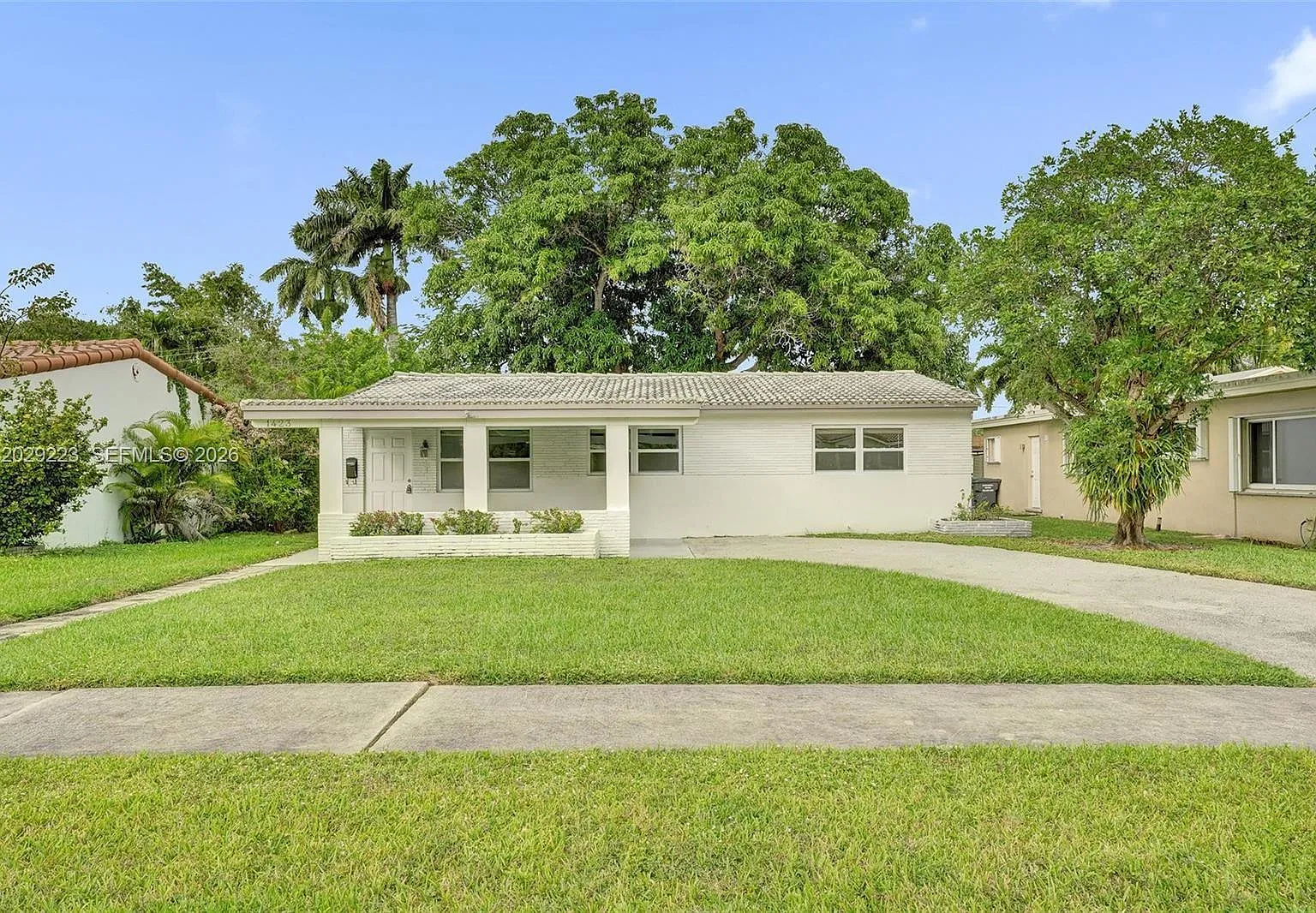 Gardner Villas — Photo 1