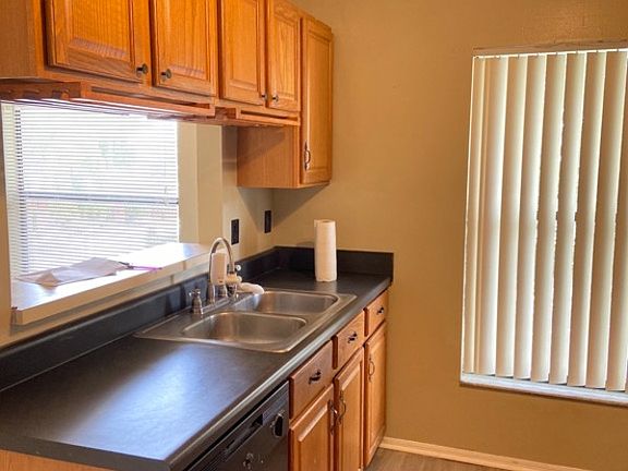 3rd image of 1653 Eagle Creek Cir