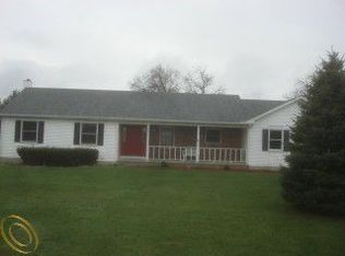 8886 McColl Side Rd, Brighton, MI 48116