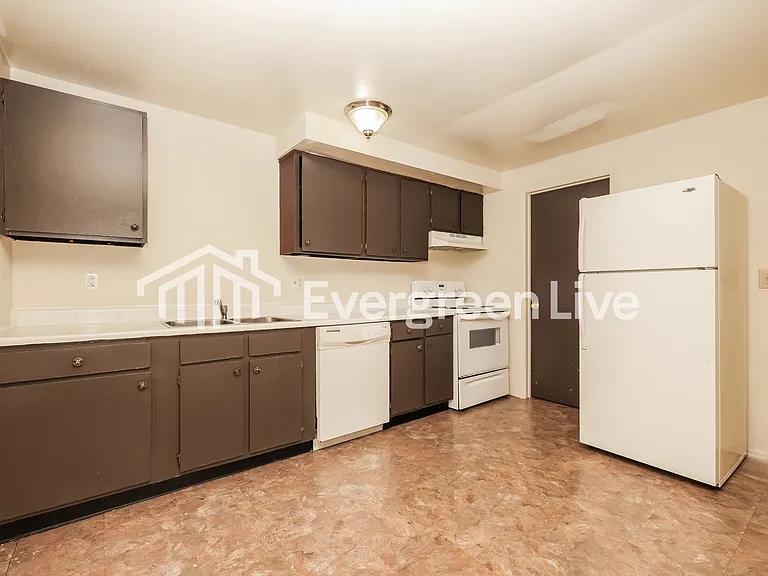 7975 Mount Hood — Photo 8