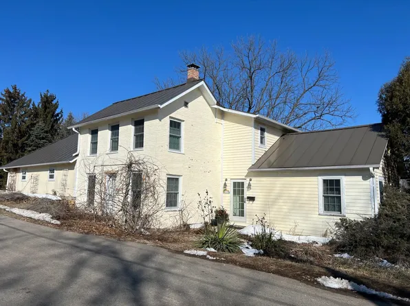 900 Alexander St, Galena, IL 61036