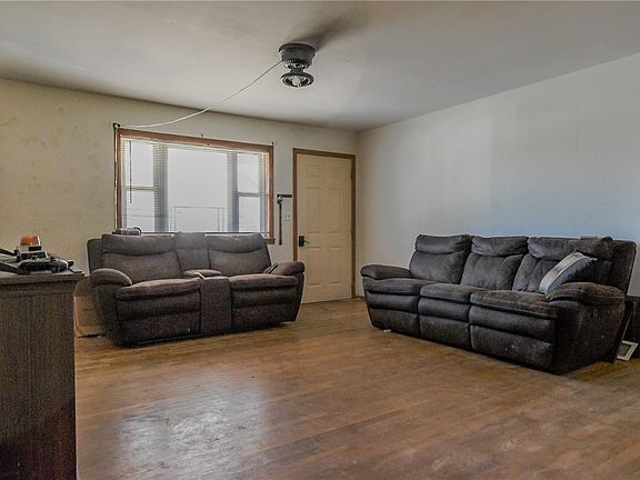 3rd image of 603 S Ash St