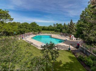 5543 E Lake Dr APT F, Lisle, IL