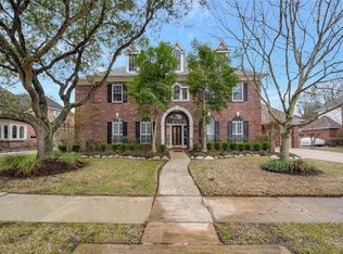 3927 Crown Ridge Ct, Houston, TX 77059