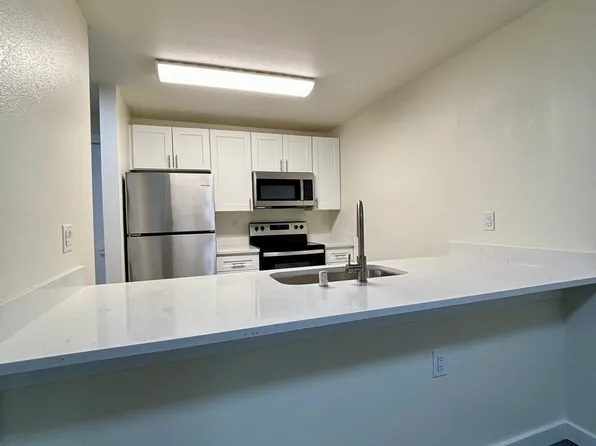 Olympic View Apartments, 11740 Greenwood Ave N APT 109, Seattle, WA 98133