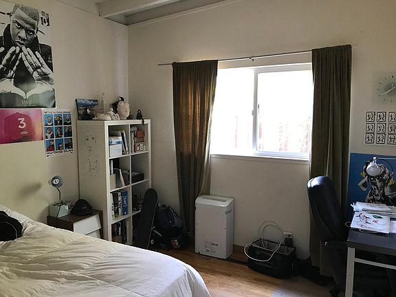 4th image of 875 Elbridge Way