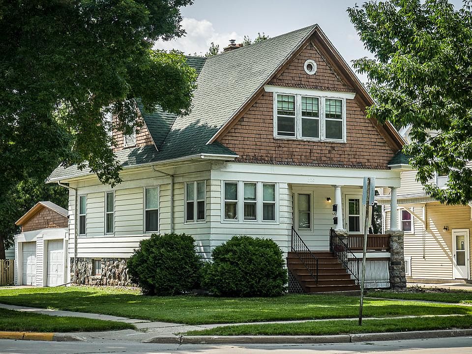 1st image of 320 N Park Ave