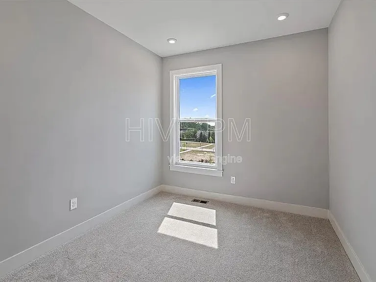 7234 Otley Dr — Photo 33