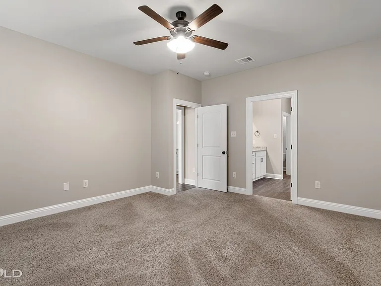 211 Hyperion St — Photo 12