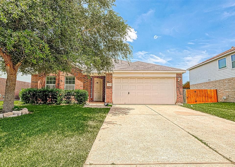 1st image of 211 Brazos Gardens Dr