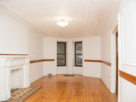 2nd image of 456 6th St #G