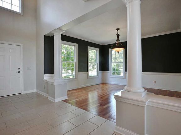 3rd image of 6620 Ballantrae Pl