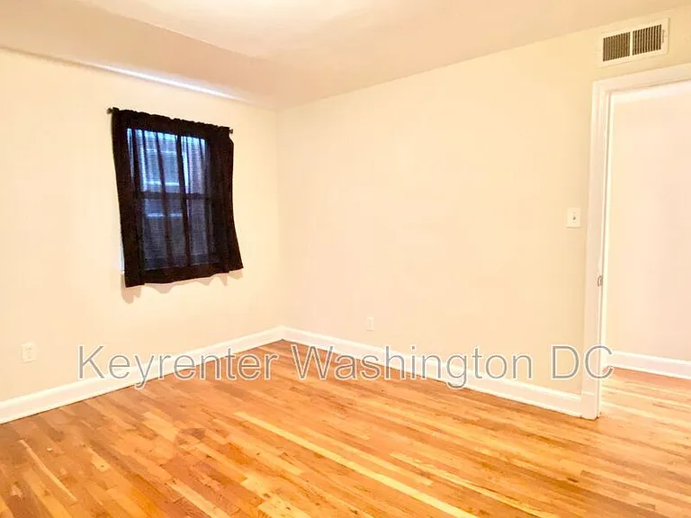 4615 Central Ave NE #B — Photo 15