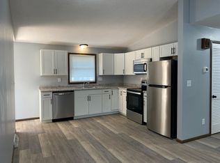 1113 Airport Rd, Menasha, WI 54952