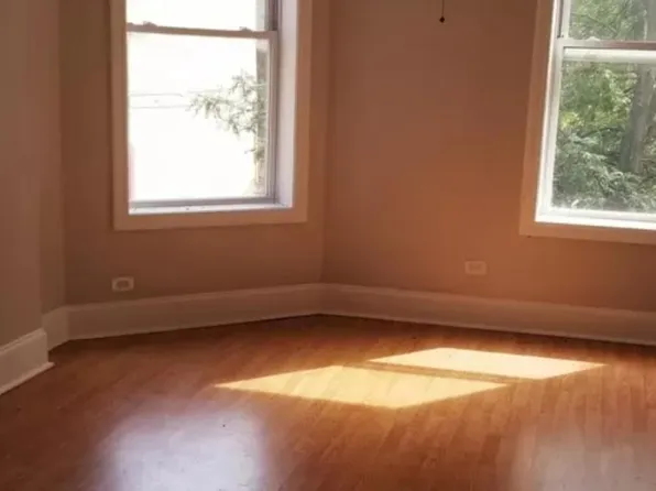 4514 W Congress Pkwy #2, Chicago, IL 60624
