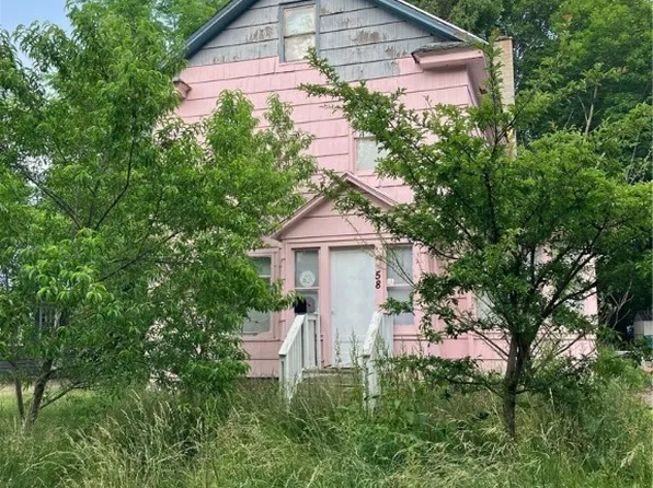 58 Swan St, Salamanca, NY 14779