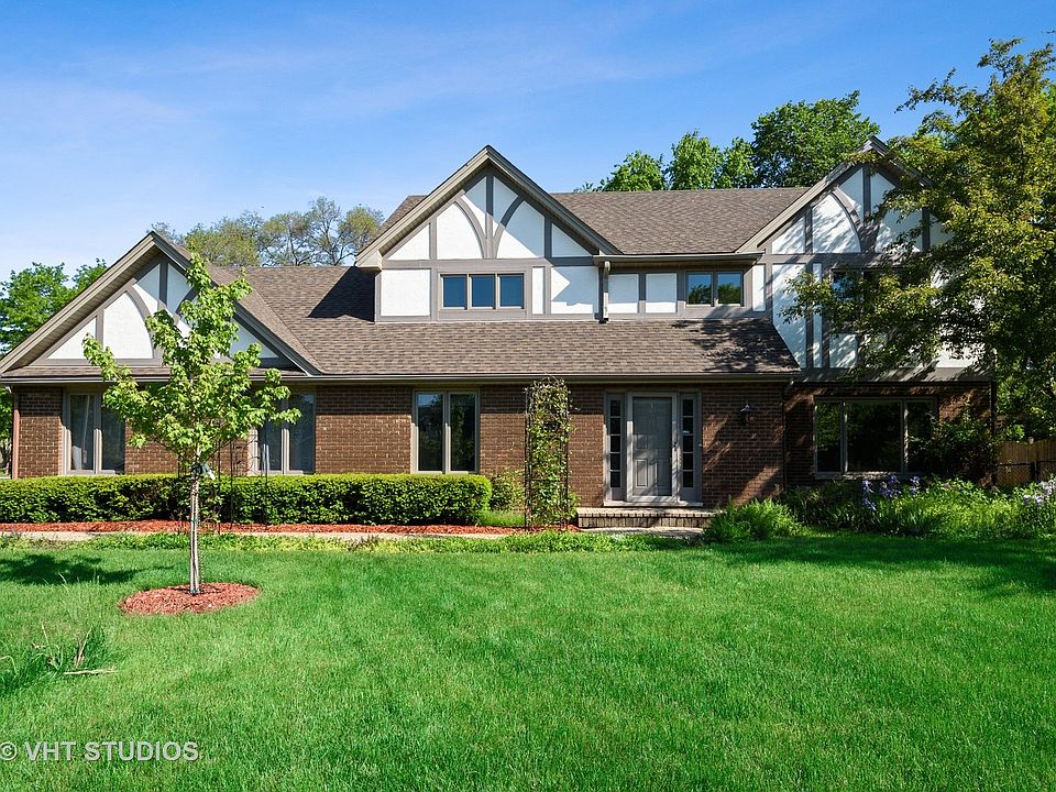 1st image of 350 Castlewood Ct