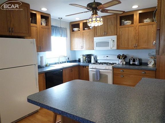 4th image of 5490 Litchfield Dr