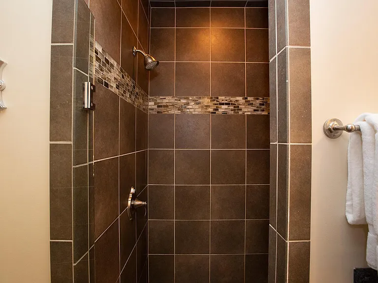 653 Lockton Pl — Photo 36
