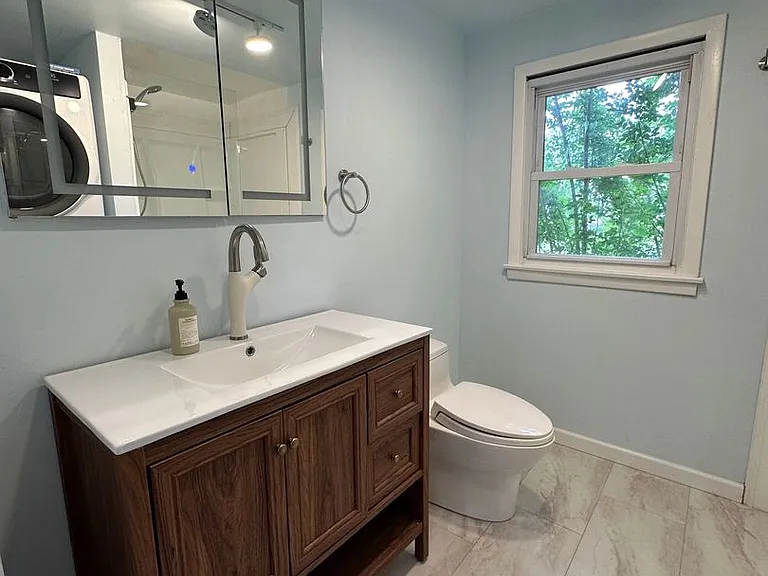 541 W Jersey Ave — Photo 10