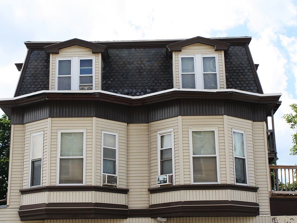 2nd image of 80 West St APT 1
