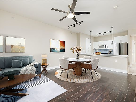 3rd image of 4605 Cedar Springs Rd APT 201