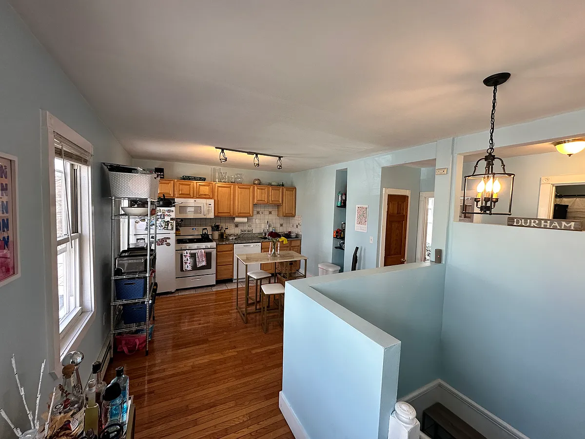 Building Photo - 65 Preble St #2