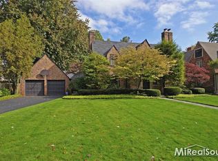 126 Moran Rd, Grosse Pointe Farms, MI 48236