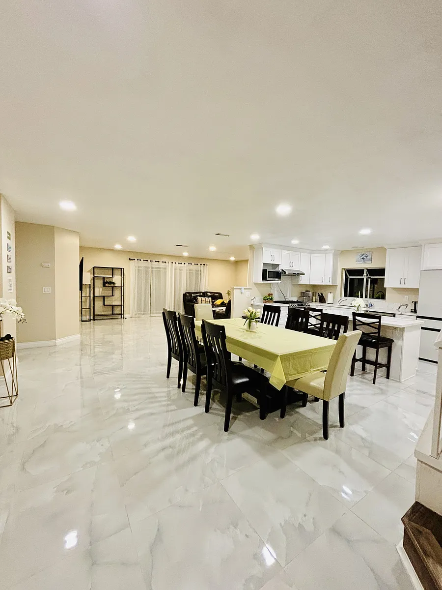 Building Photo - 15071 Apollo Ln