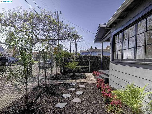 3rd image of 1833 102nd Ave