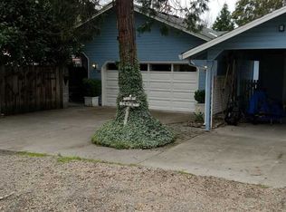 28 Dardanelles St, Gold Hill, OR 97525