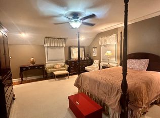 40 Stafford Rd, Colonia, NJ 07067