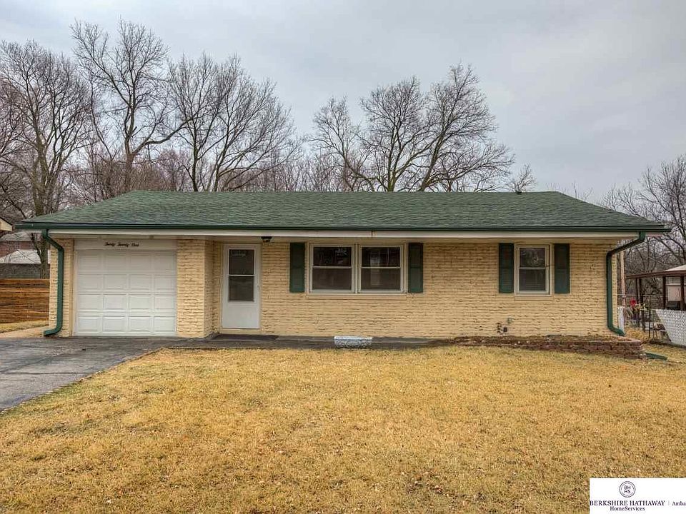 1st image of 3021 Pleasant Dr