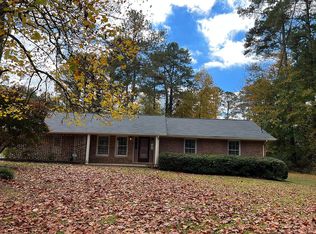 65 Pine Ridge Dr, Carrollton, GA 30117