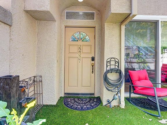3rd image of 22337 Mission Cir