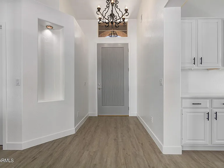 4327 E Sands Dr — Photo 4