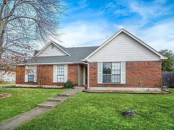 3rd image of 1509 Evergreen Dr