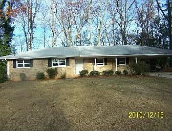 1st image of 3321 Sweetwater Dr