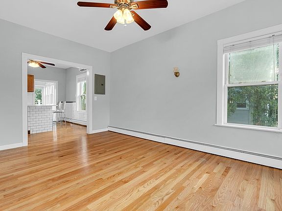 5th image of 2 Kemp St #2