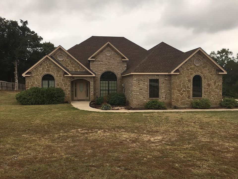1st image of 103 Hidden Falls Dr