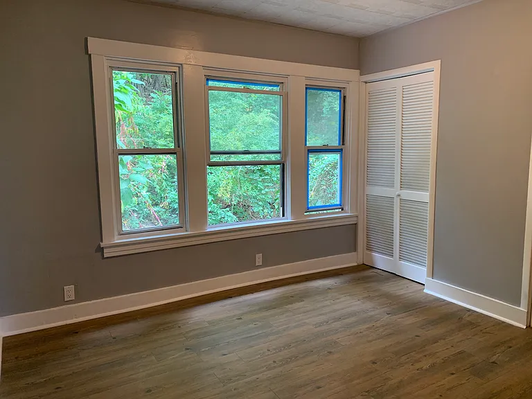 604 Haverhill St — Photo 10