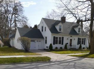 302 W Sherman St, Caro, MI 48723