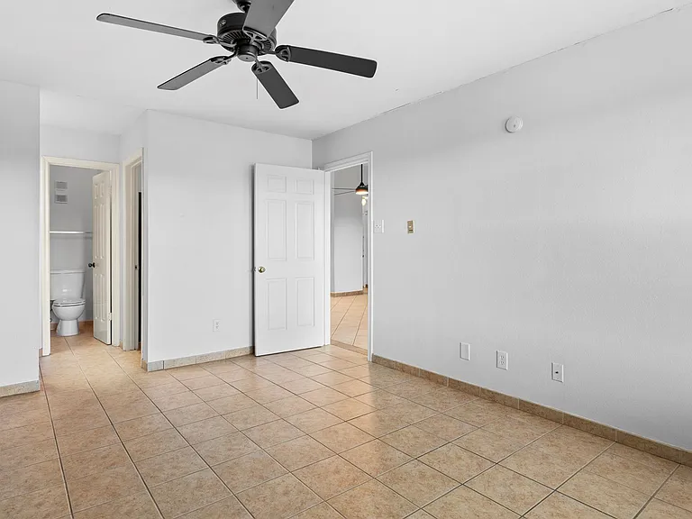 4212 Medical Dr #306 — Photo 12